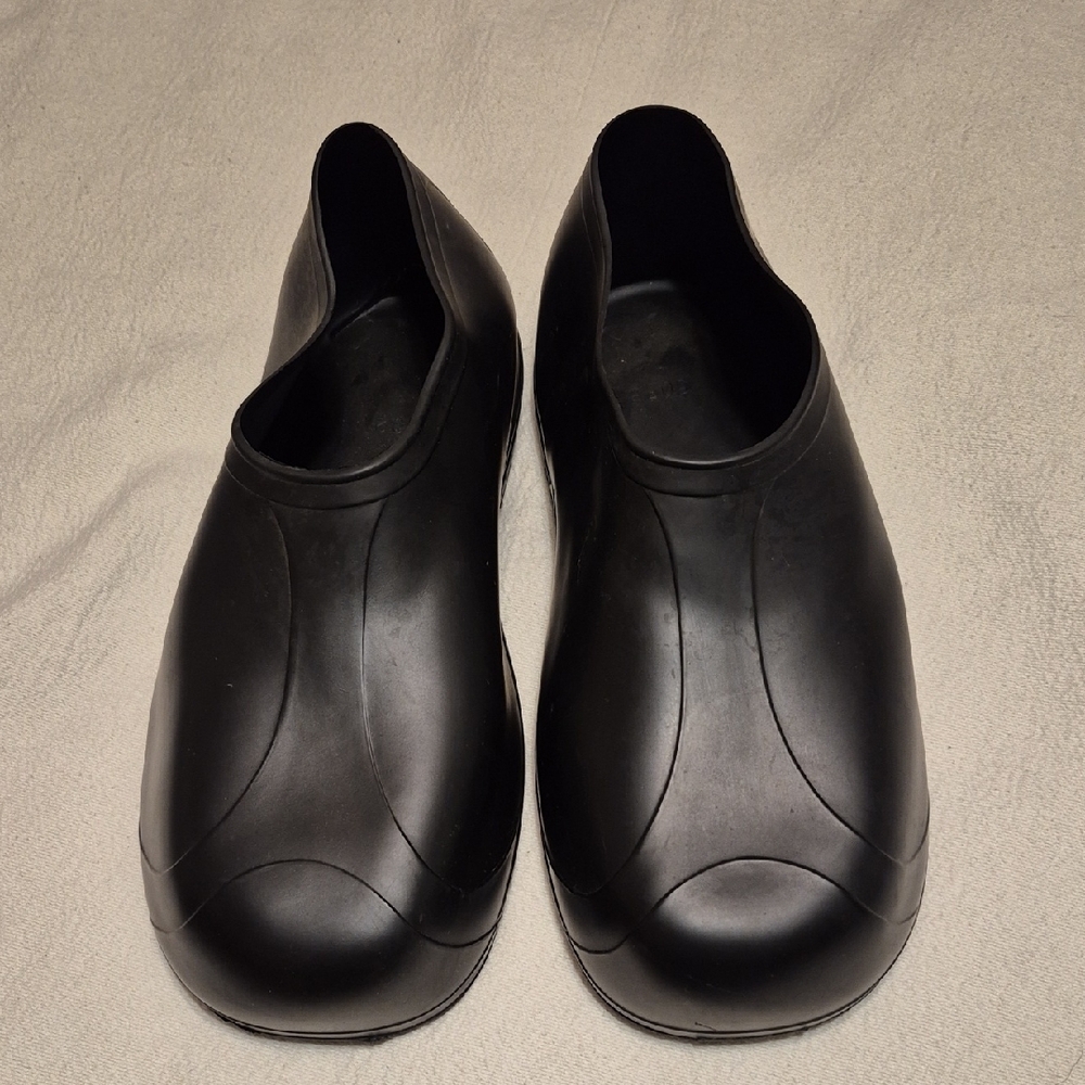 Men's Black Waterproof Slip-On Boots